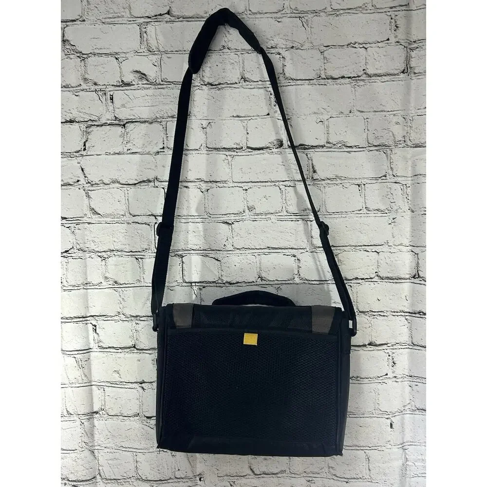 Targus Shoulder Messenger Bag Black W/Cell Pouch And 11
